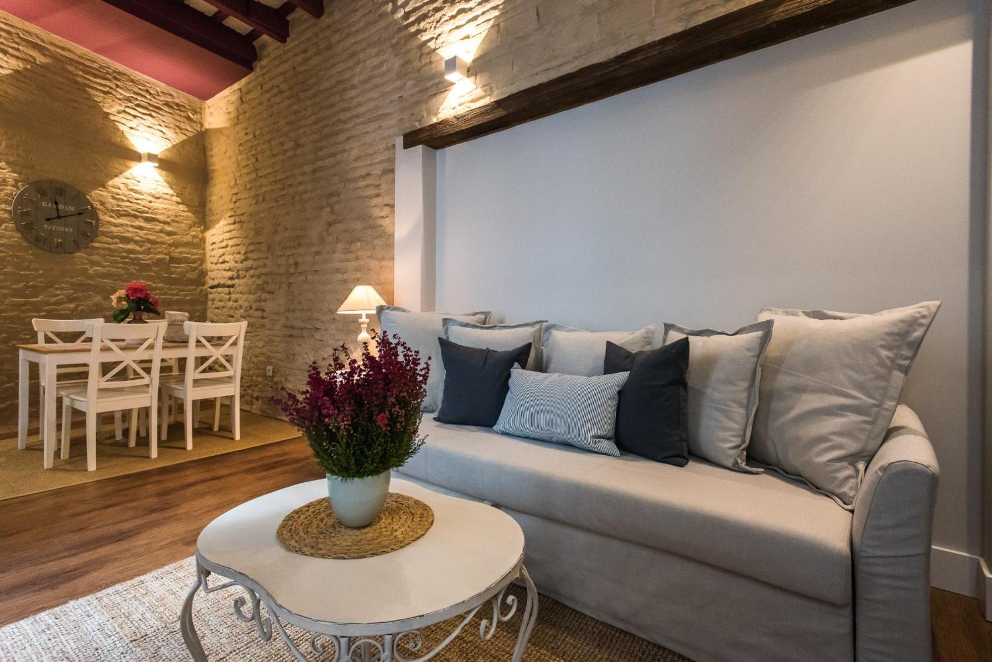 Boutike Apartments Seville Exterior photo